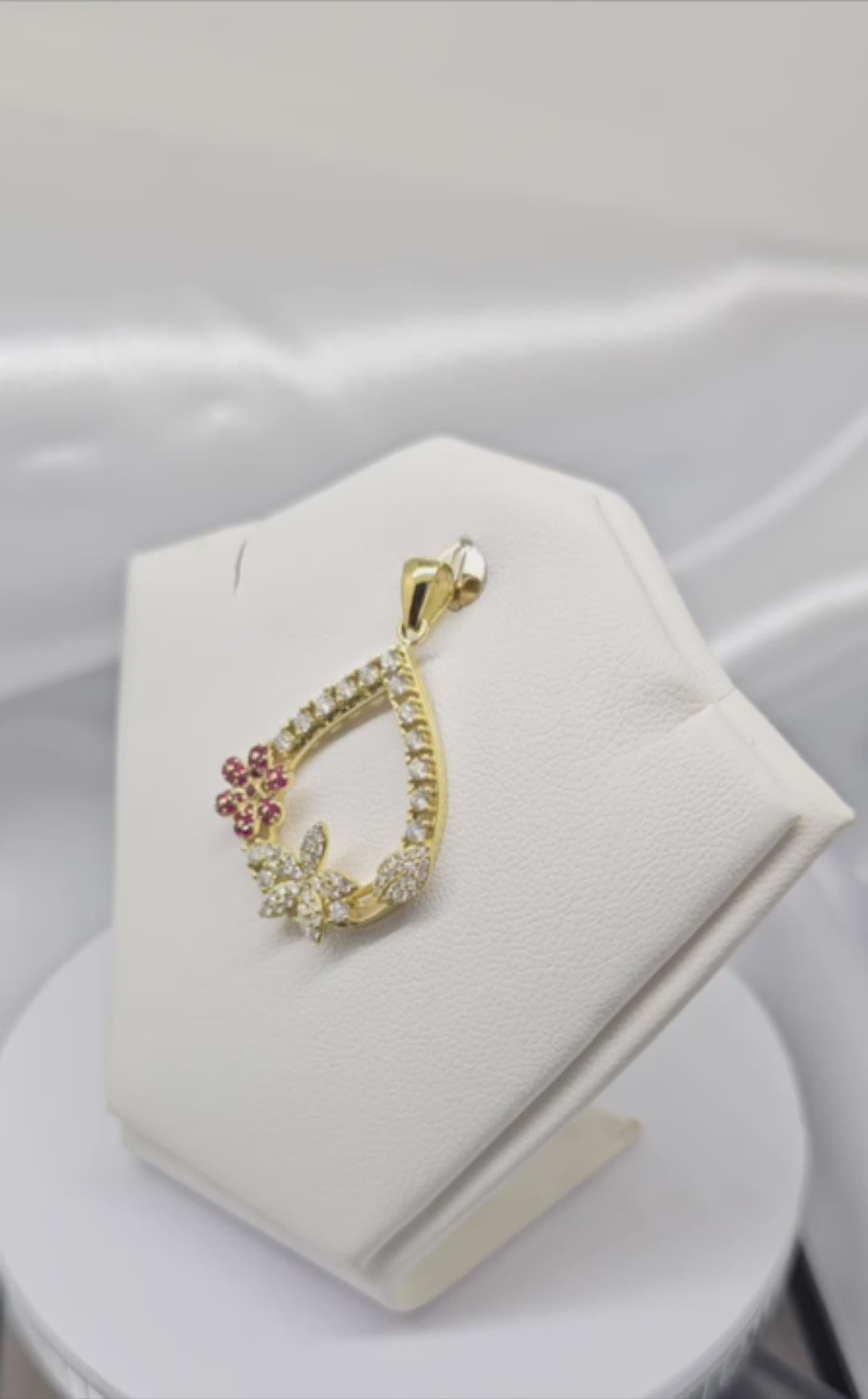 Leaf Pendant